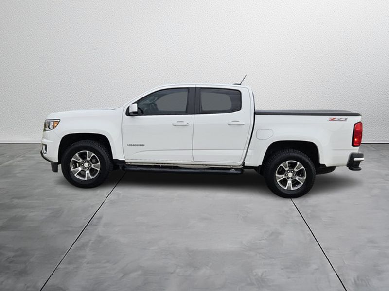2019 Chevrolet Colorado Z71 photo 2