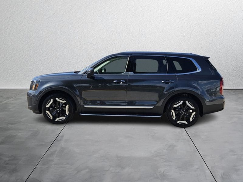 Used 2024 Kia Telluride S with VIN 5XYP64GC5RG447063 for sale in Sebring, FL