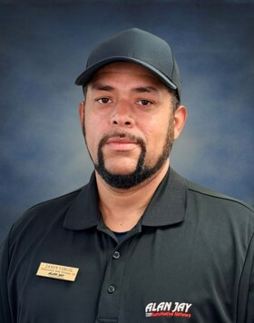 Staff member Jason V. from ID_3dff4b373063