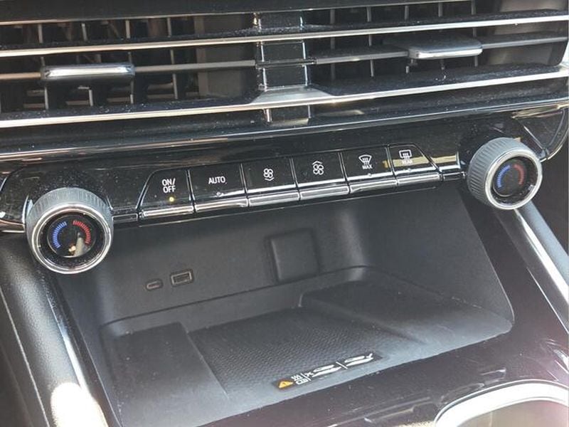 2025 Chevrolet Traverse LT - Photo 28