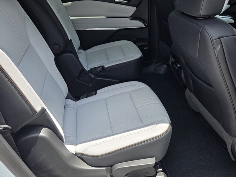 2026 Chevrolet Traverse High Country - Photo 16