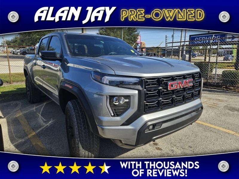 2024 GMC Canyon Elevation's photo
