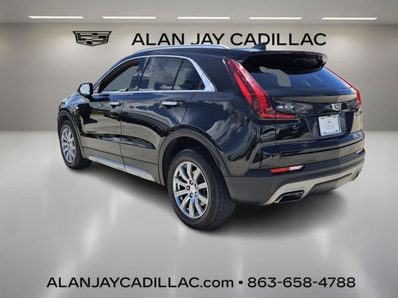 2020 Cadillac XT4 Premium Luxury photo 3