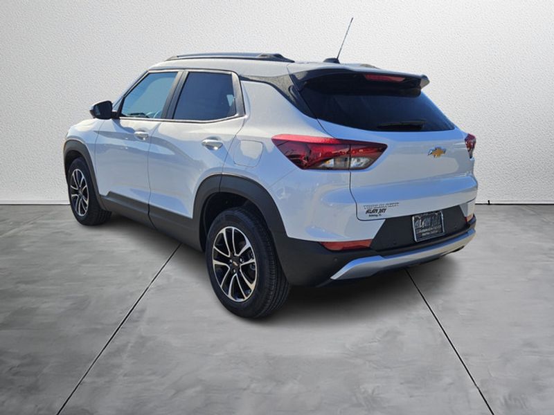 2026 Chevrolet Trailblazer LT photo 3