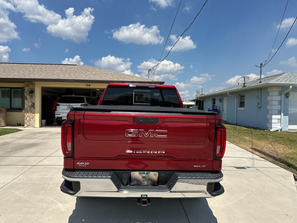 2021 Gmc Sierra SLT photo 3