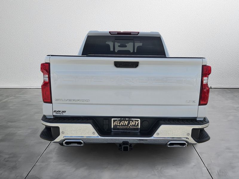 2025 Chevrolet Silverado 1500 LTZ photo 4