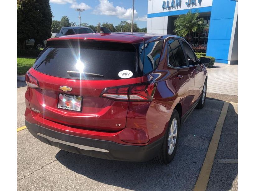 2023 Chevrolet Equinox LT photo 3
