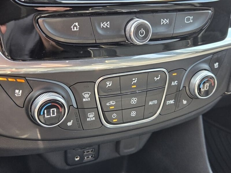 2023 Chevrolet Traverse Premier - Photo 21