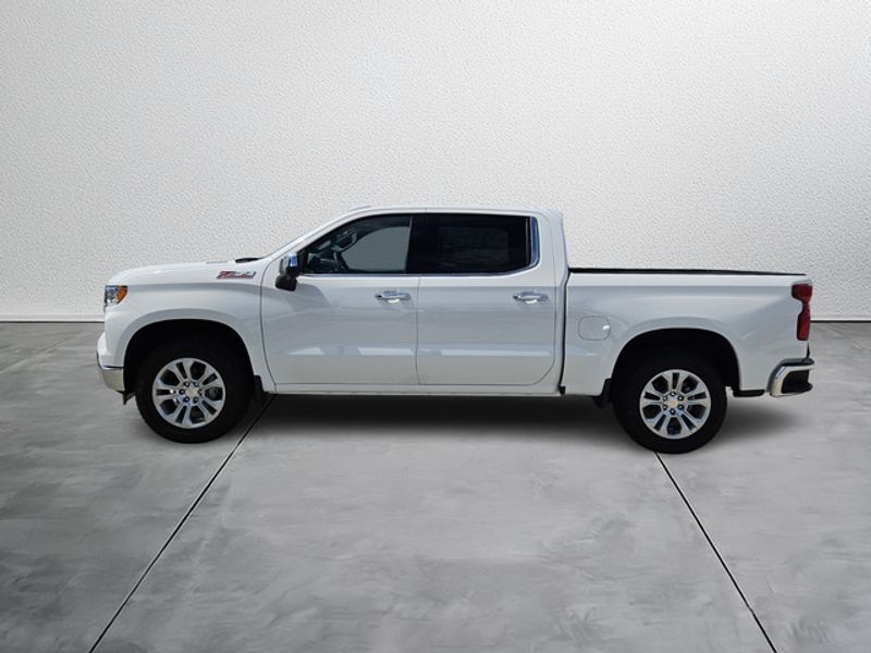 2025 Chevrolet Silverado 1500 LTZ photo 2