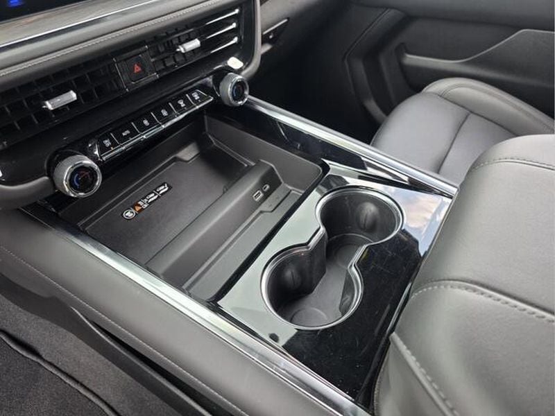 2025 Chevrolet Tahoe Z71 - Photo 24