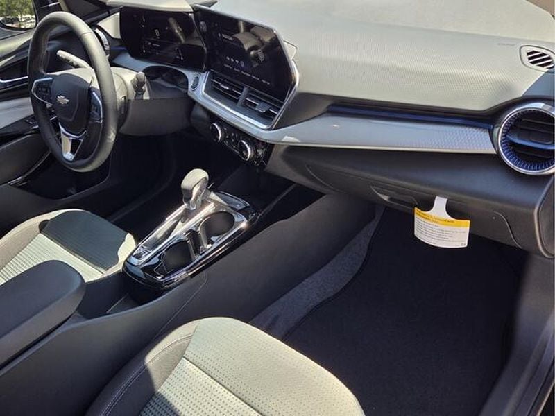 2026 Chevrolet Trax LT - Photo 18