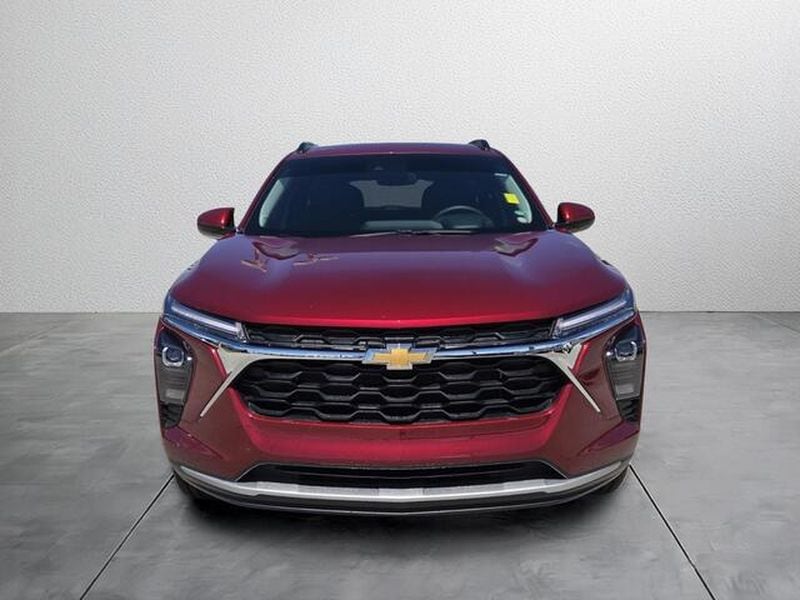 2025 Chevrolet Trax LT - Photo 10