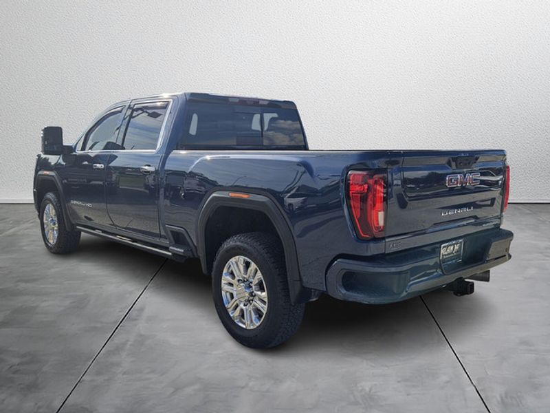 2022 Gmc Sierra 2500 HD Denali photo 3