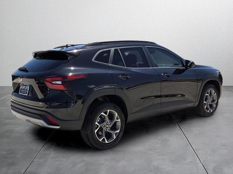 2026 Chevrolet Trax LT - Photo 5