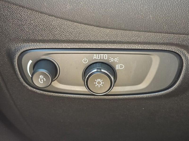 2024 Chevrolet Equinox LT - Photo 21