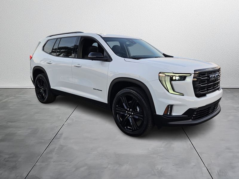 2026 GMC Acadia Elevation's photo