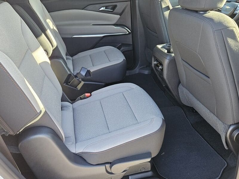 2026 Chevrolet Traverse LT - Photo 12