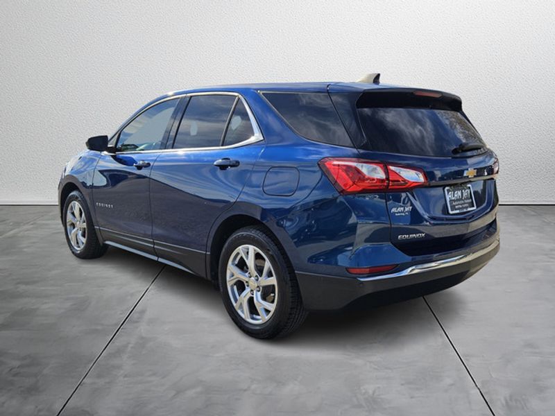 2020 Chevrolet Equinox LT photo 4