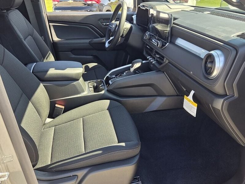 2026 Chevrolet Colorado LT - Photo 13