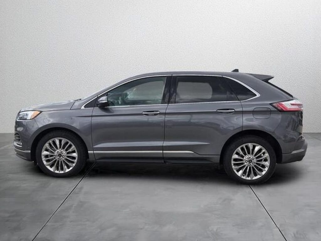 Used 2022 Ford Edge Titanium SUV
