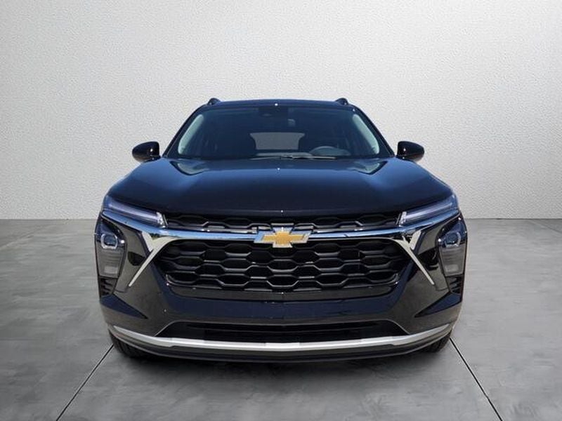 2026 Chevrolet Trax LT - Photo 8