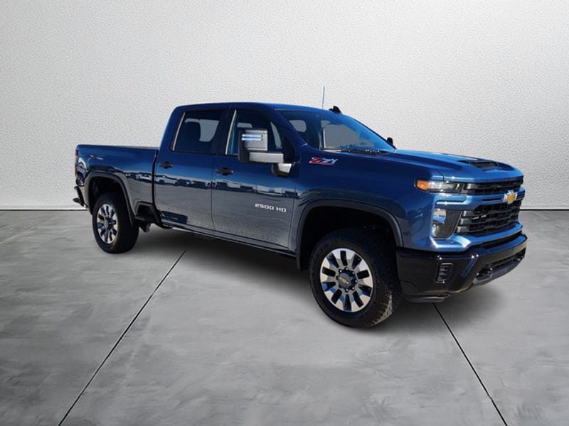 2026 Chevrolet Silverado 2500HD Custom's photo