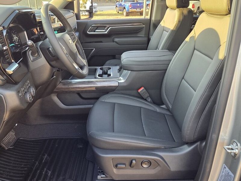 2026 Chevrolet Silverado 2500 HD LTZ - Photo 8