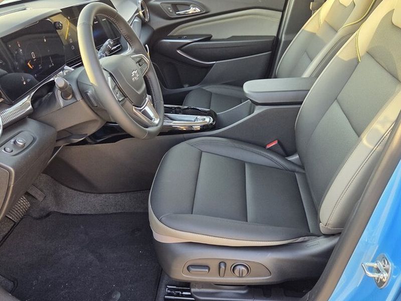 2025 Chevrolet Trax Activ - Photo 8