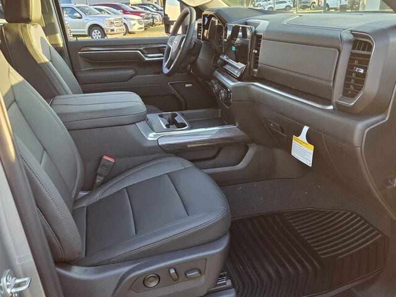 2026 Chevrolet Silverado 2500 HD LTZ - Photo 14