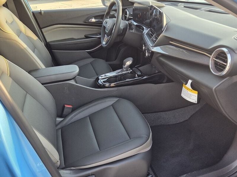 2025 Chevrolet Trax Activ - Photo 14