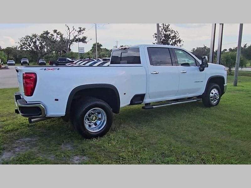 2025 Chevrolet Silverado 3500 HD LTZ - Photo 25