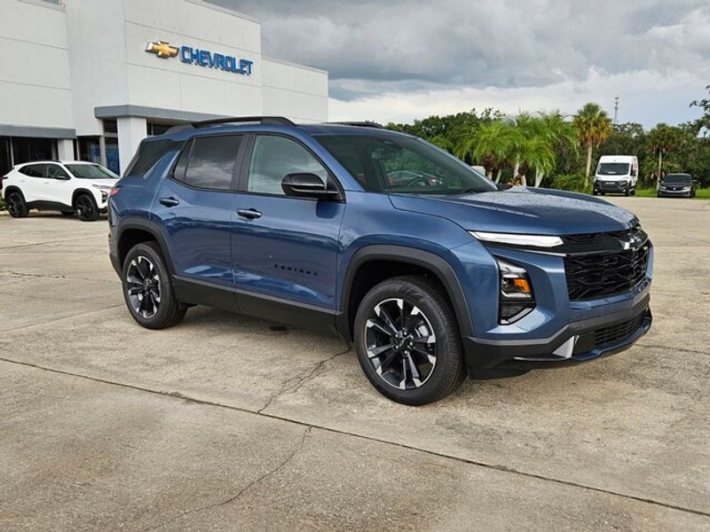 2026 Chevrolet Equinox RS photo 2