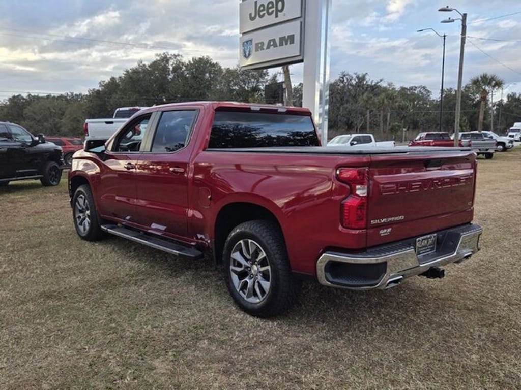 Used 2022 Chevrolet Silverado 1500 LTD LT Truck Crew Cab