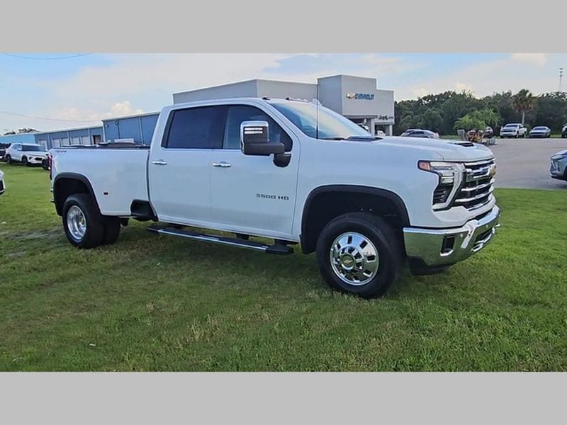 2025 Chevrolet Silverado 3500 HD LTZ - Photo 29