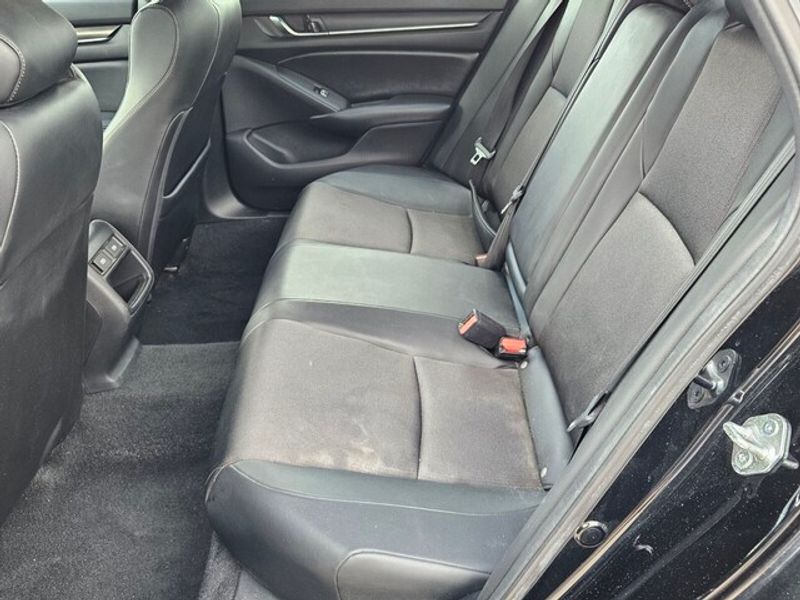 2021 Honda Accord Sport 1.5T photo 4