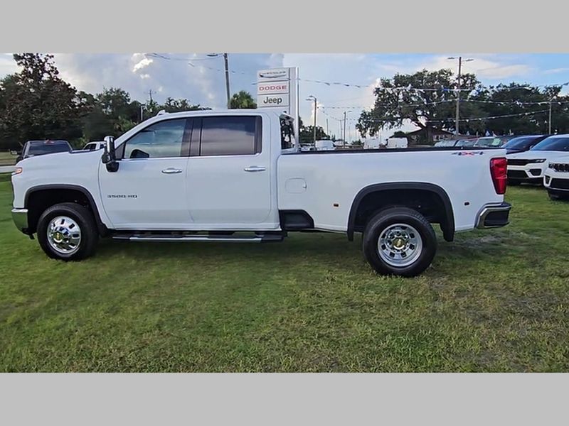 2025 Chevrolet Silverado 3500 HD LTZ - Photo 15
