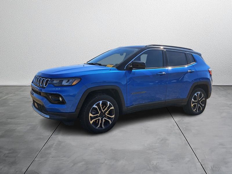 2023 Jeep Compass Limited photo 2