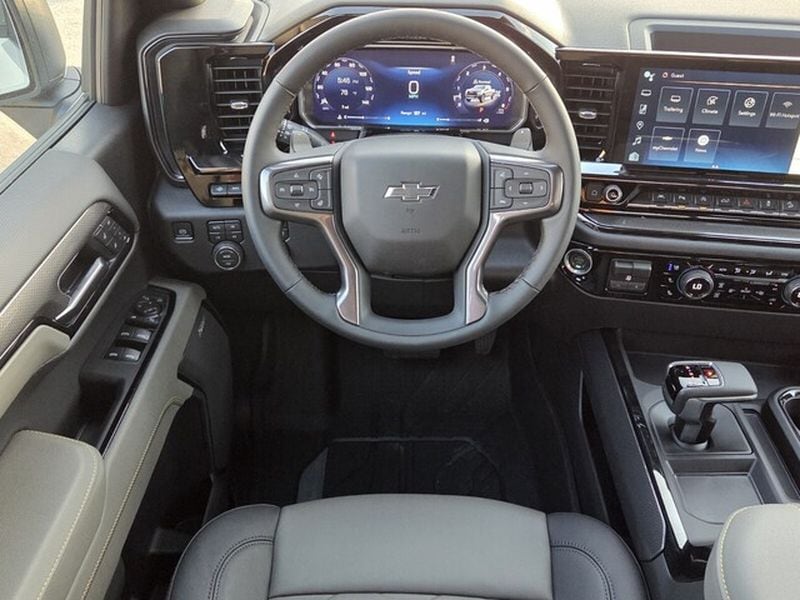 2026 Chevrolet Silverado 1500 ZR2 - Photo 10