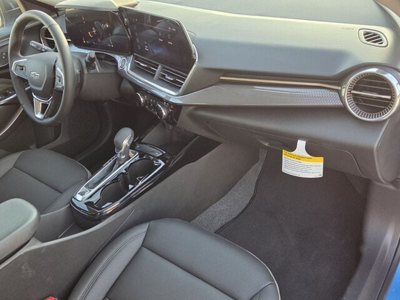 2025 Chevrolet Trax Activ - Photo 15