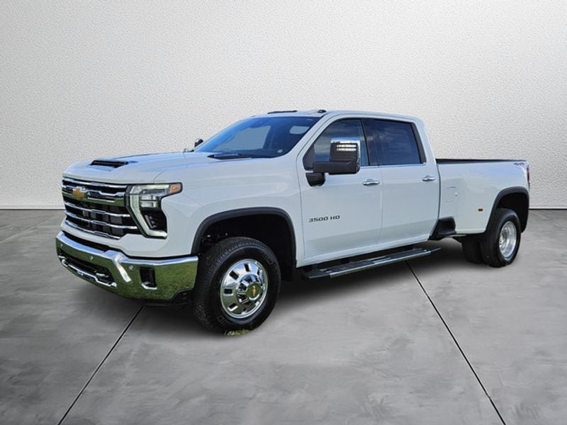 2025 Chevrolet Silverado 3500HD LTZ's photo