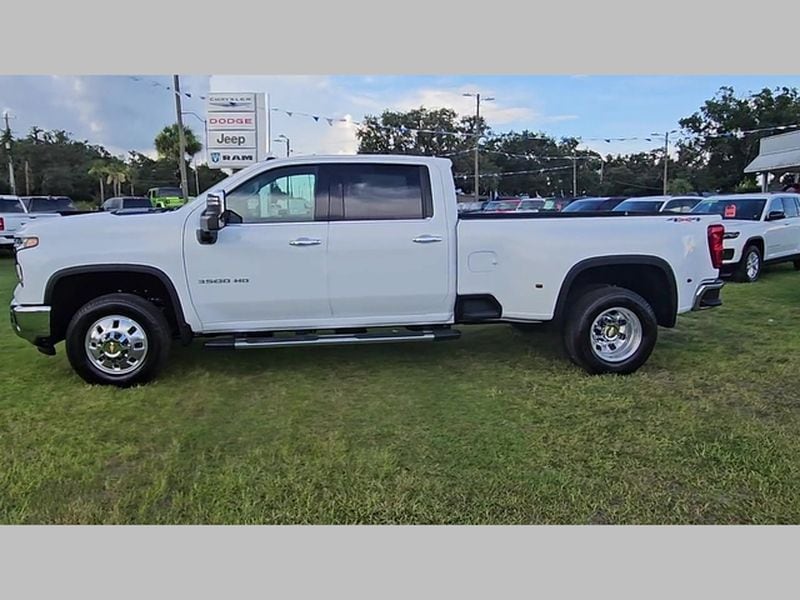 2025 Chevrolet Silverado 3500 HD LTZ - Photo 14