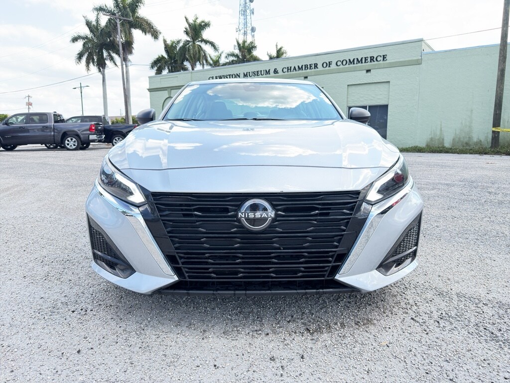 Used 2024 Nissan Altima 2.5 SV Sedan