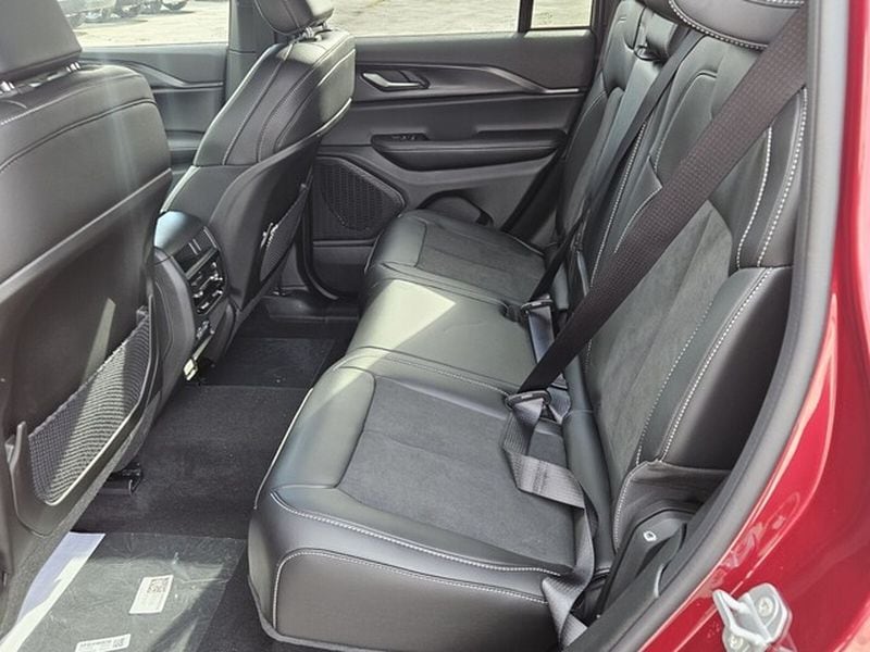 2025 Jeep Grand Cherokee Altitude - Photo 8