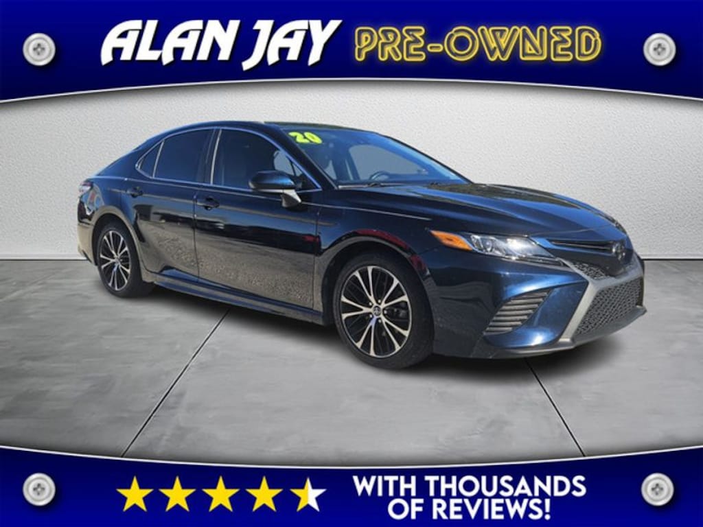 Used 2020 Toyota Camry SE Sedan