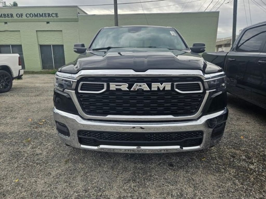 New 2026 Ram 1500 BIG HORN CREW CAB 4X2 5'7 BOX Pickup