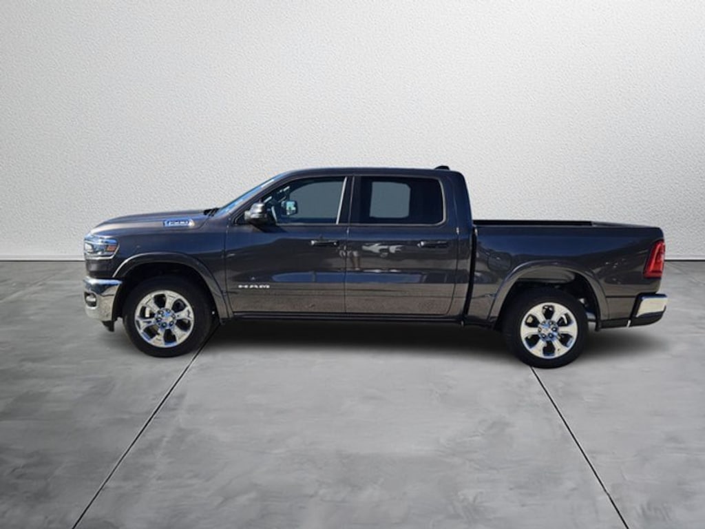 New 2026 Ram 1500 BIG HORN CREW CAB 4X2 5'7 BOX Pickup