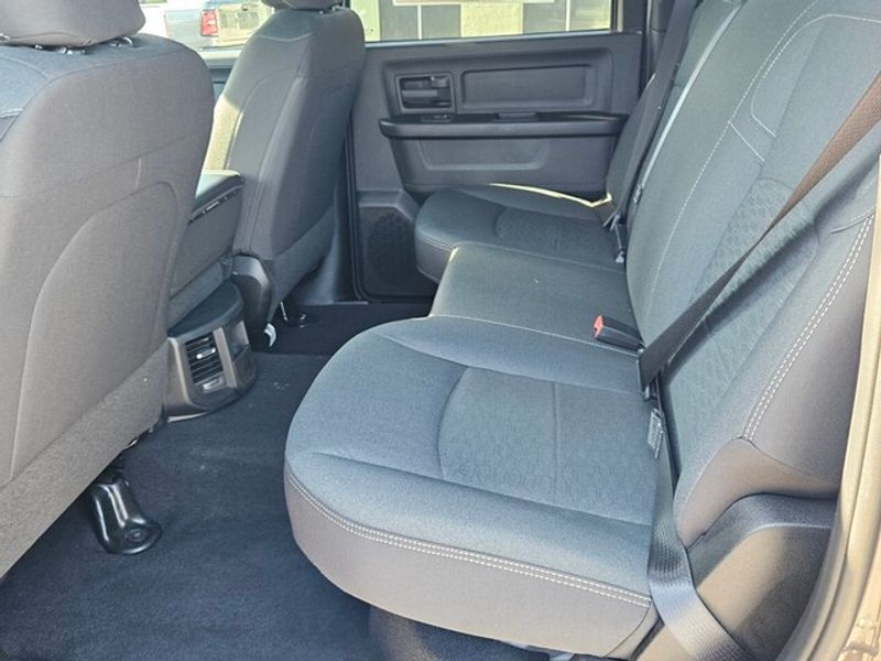 2025 Ram 2500 Tradesman photo 4