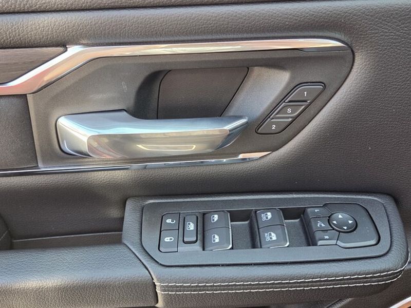 2026 RAM 1500 Laramie - Photo 16