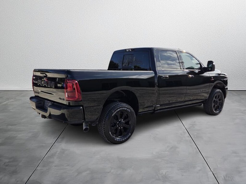 New 2026 Ram 2500 LARAMIE CREW CAB 4X4 6'4 BOX Pickup