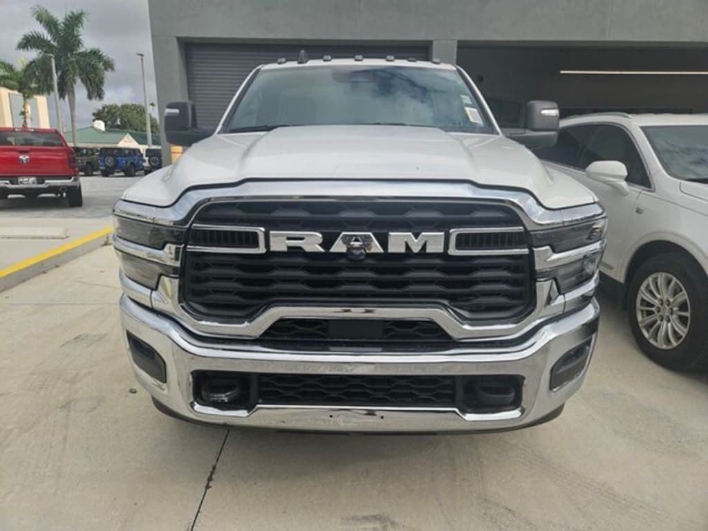 New 2026 Ram 3500 Chassis Cab 3500 TRADESMAN CHASSIS REGULAR CAB 4X4 60' CA Pickup